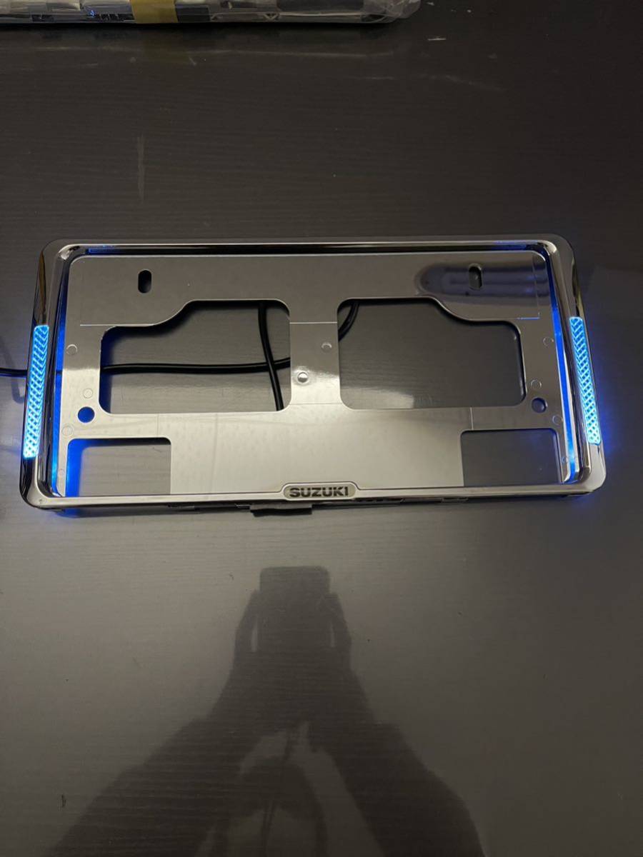 71】SUZUKI スズキ 純正 LED付きナンバープレートリム ナンバー 71】SUZUKI スズキ 純正 LED付きナンバープレートリム ナンバー