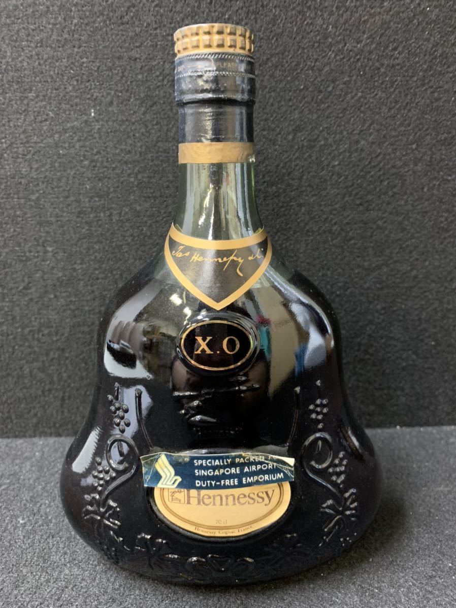 KY0501-101 Hennessy COGNAC 700ml 40% ヘネシー ブランデー コニャック グリーンボトル 金キャップ 未開栓 