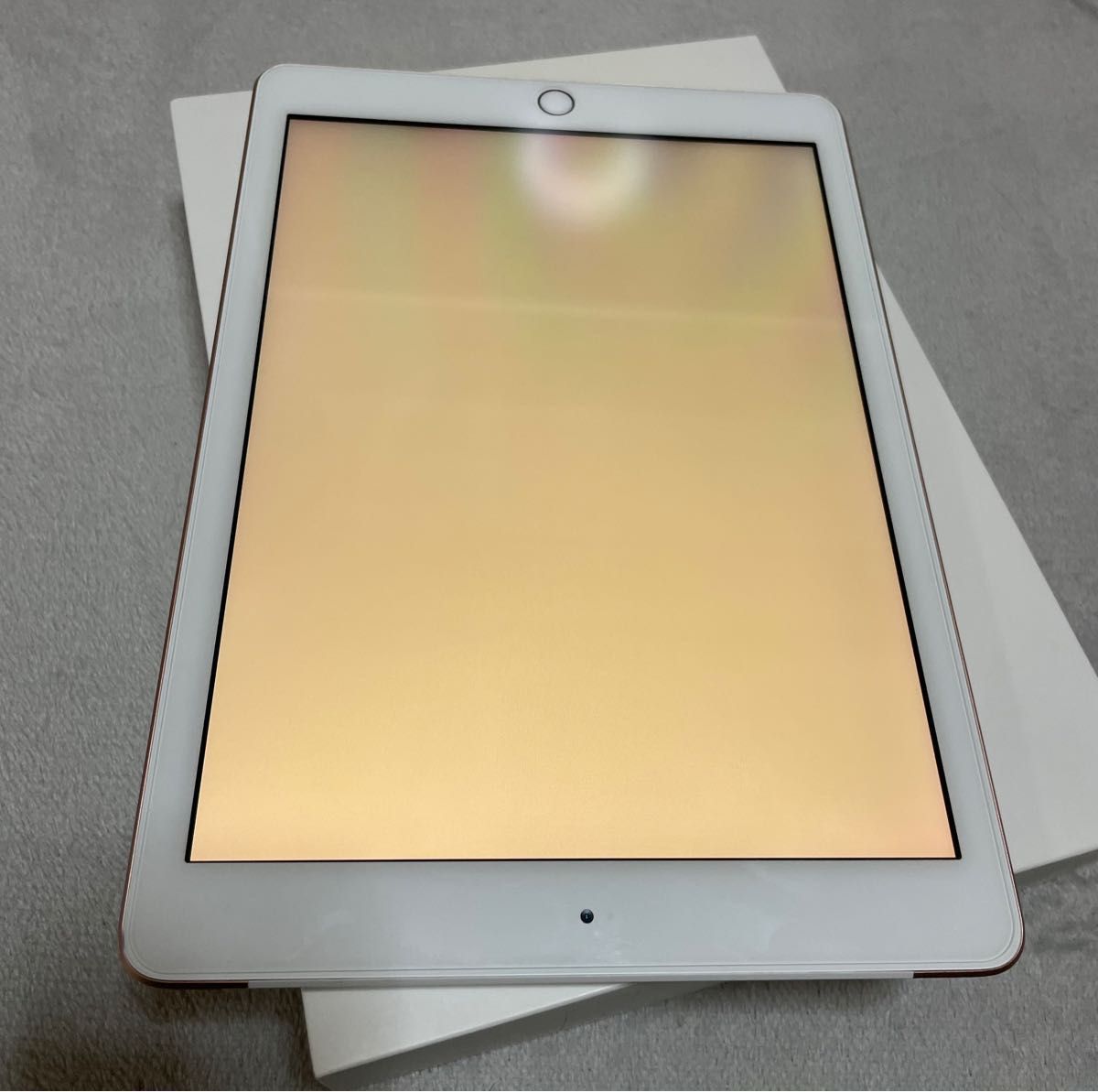 iPad 第6世代 32GB SIMフリー ゴールド｜PayPayフリマ