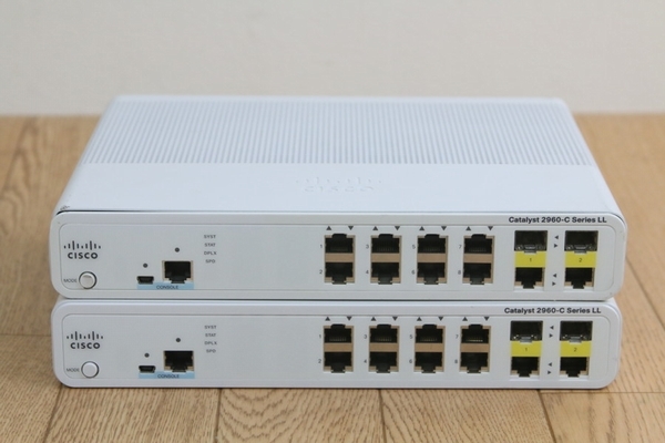 【CISCO】（WS-C2960C-8TC-S V01）スイッチ２点セット　本体のみ　現状品　管ざ7554_画像1