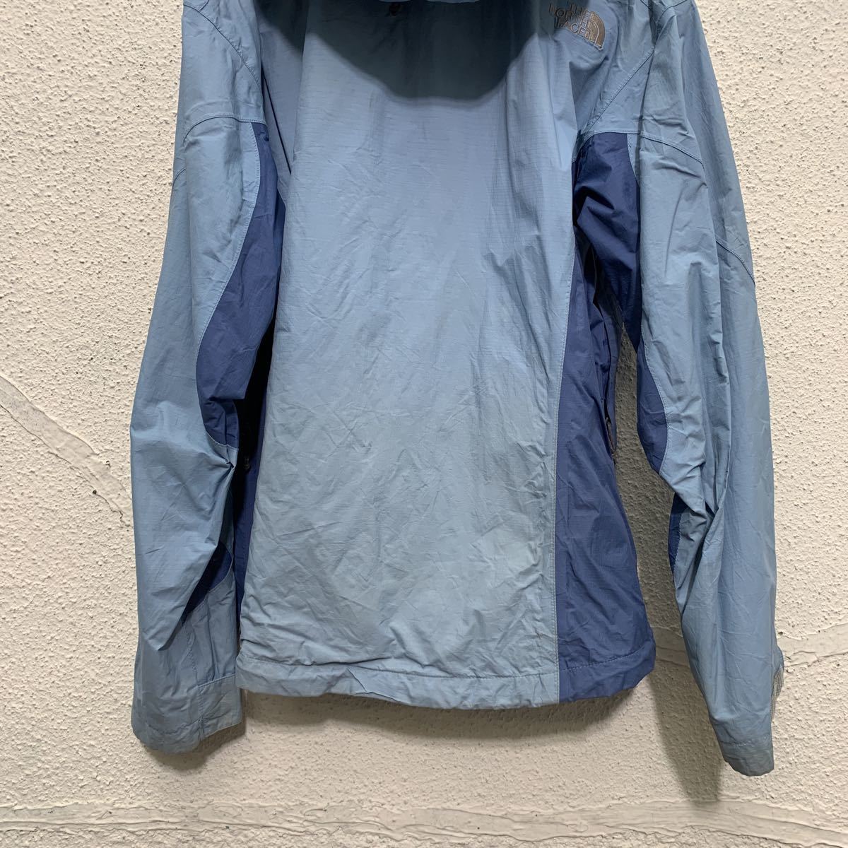 THE NORTH FACE マウンテンパーカー Mサイズ ノースフェイス ウィメンズ ライトブルー 古着卸 アメリカ仕入 a502-5195_画像8