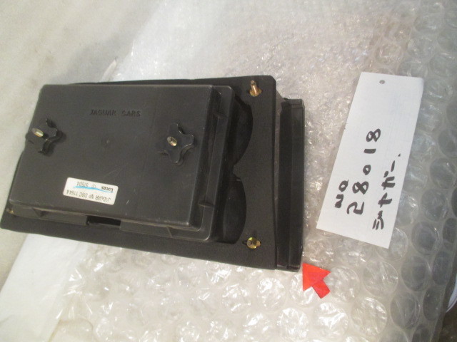 ◎28018◎ 確b　Ｊ 63年 ジャガー 3.6L 4ドア セダン 右テールランプ ASSY●㈲№28018_画像3