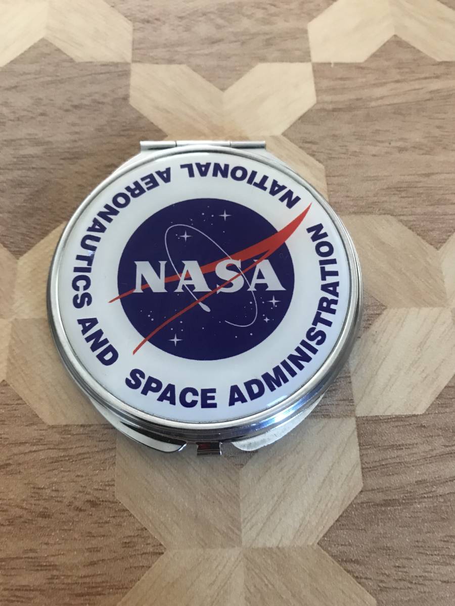  secondhand goods NASA hand mirror 2302m55