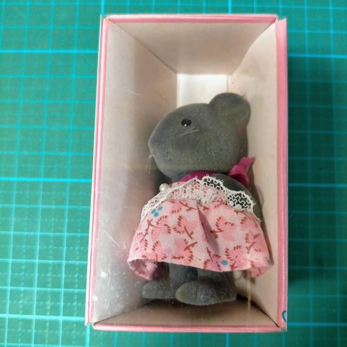  当時物 初期 シルバニアファミリー ネズミの女の子 新品 ねずみ ネズミ 女の子 EPOCH Vintage Sylvanian Families mouse Girl Figure