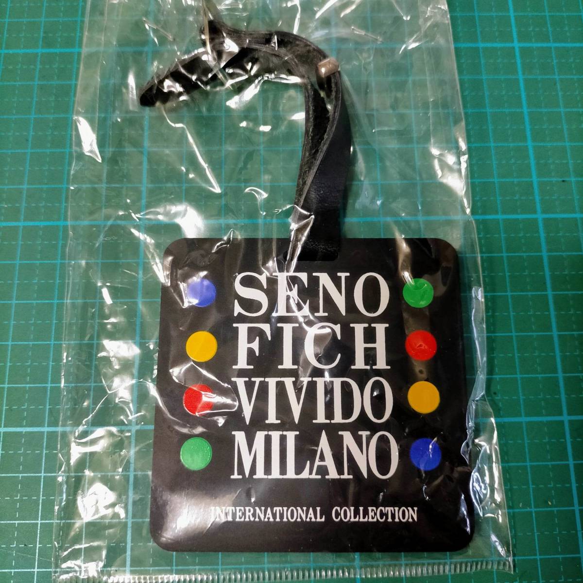 セノフィッチ タグ バッグ チャーム ネームタグ キーホルダー SENO FICH VIVIDO MILANO luggage name tag bag charm key ring holder