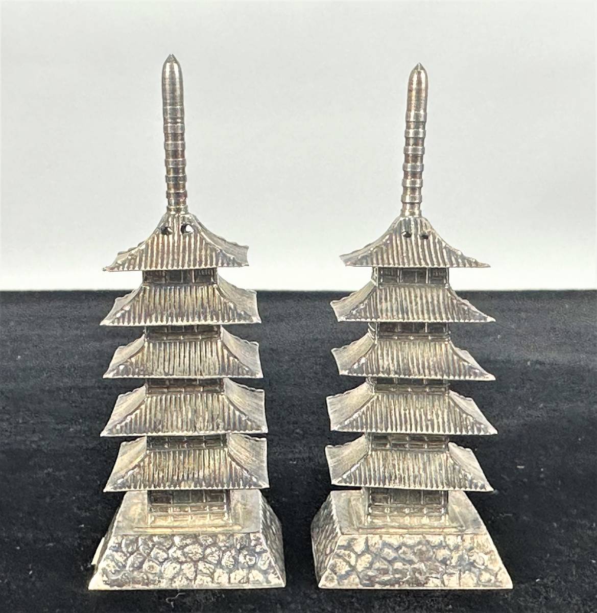 E104☆銀製五重塔一対 銀器 調味料入れ 銀製 置物 Sterling刻印あり 総 ...