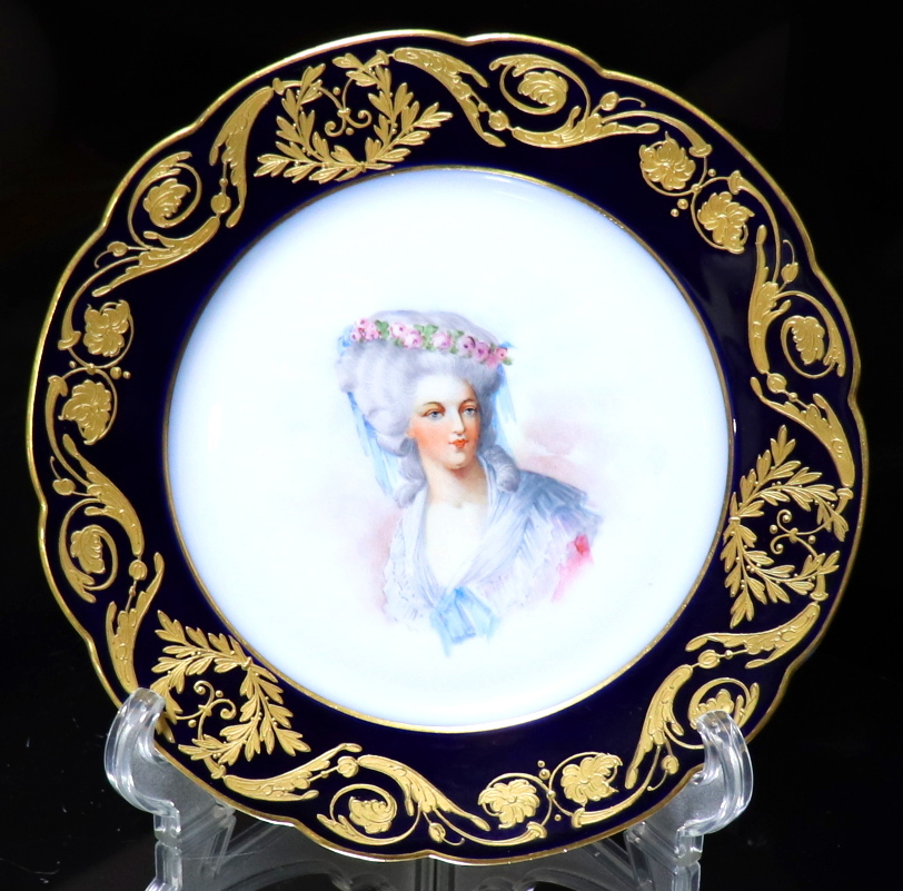 アンティーク・セーブル 大型 18世紀 金彩盛り上げ飾り皿 ランバル公妃 マリー・ルイーズ プレート 手描き 肖像画 青 ブルー マイセン レア
