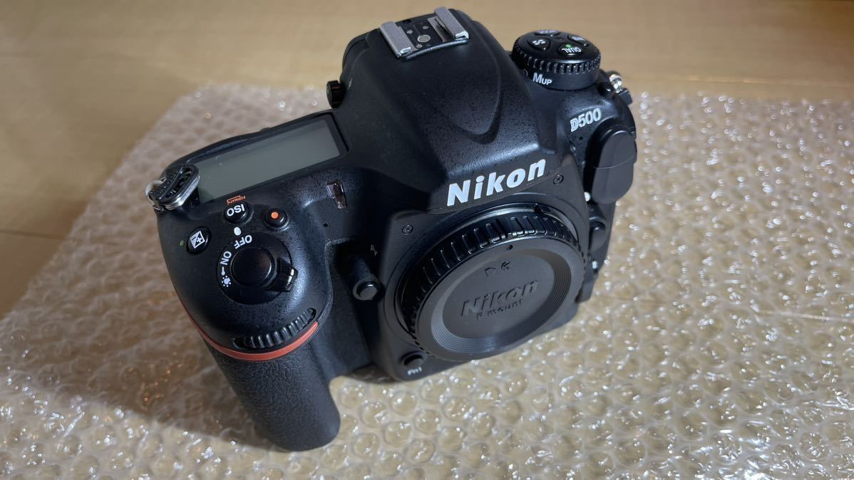 Nikon D500 ボディー MB-D17 純正 バッテリーグリップ セット 縦グリ 正規品 付属品あり 未開封 元箱あり 説明書あり 美品 XQD SDカード_画像2