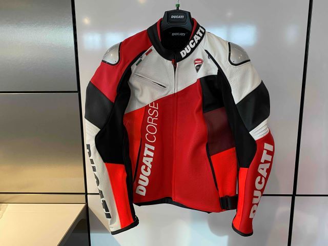 送料無料 ドゥカティ 純正 正規品 Ducati Corse C6 - レザージャケット