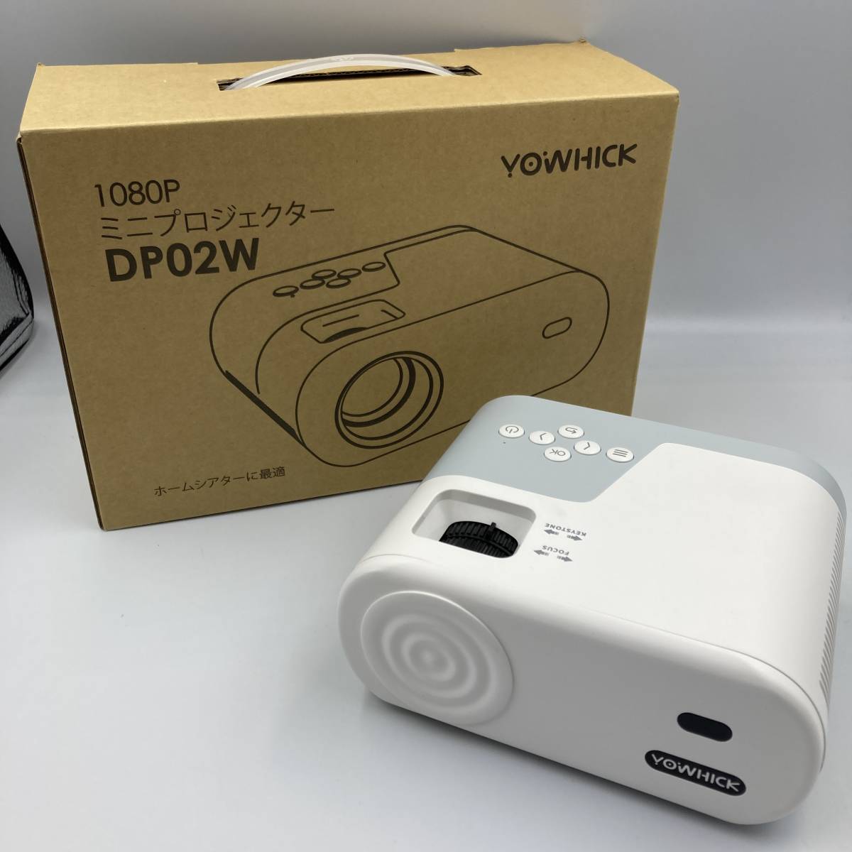 【通電確認済】 YOWHICK ミニプロジェクター 1080Pネイティブ解像度 DP02W リモコン付属 日本語説明書付き /Y3087-I1の画像1