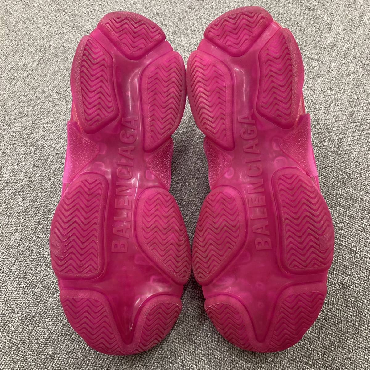ブランド 【未使用】 BALENCIAGA バレンシアガ Triple S トリプルエス