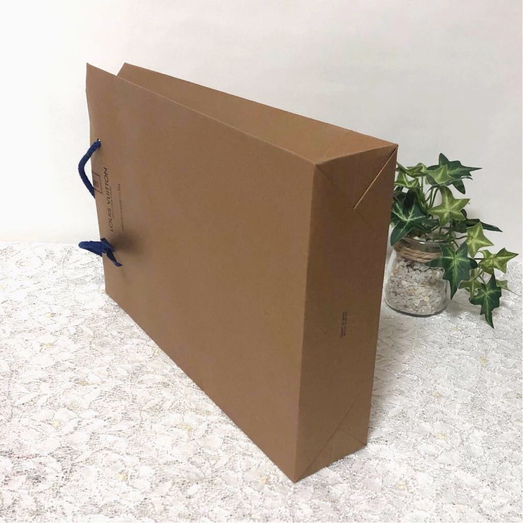 ルイヴィトン「LOUIS VUITTON」ショッパー しおり付き 小さめ 旧 ルイヴィトン「LOUIS VUITTON」ショッパー しおり付き 小さめ 旧
