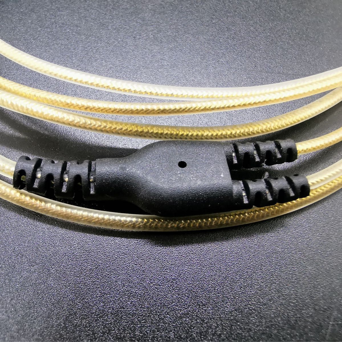 【専門店制】アップグレード 標準MMCX ケーブル リモコン&マイク3.5mm 1.2m  リケーブル CABLE 金色