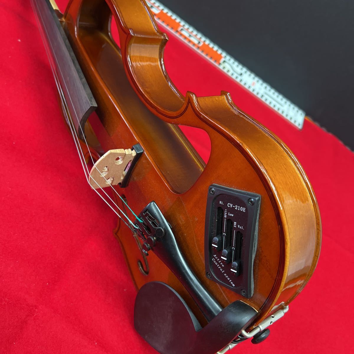 エレキバイオリン 電子バイオリン ケース付 弓  ハルシュタットcv-210E 電子弦楽器 現状品 美品 サイレントバイオリン の画像10