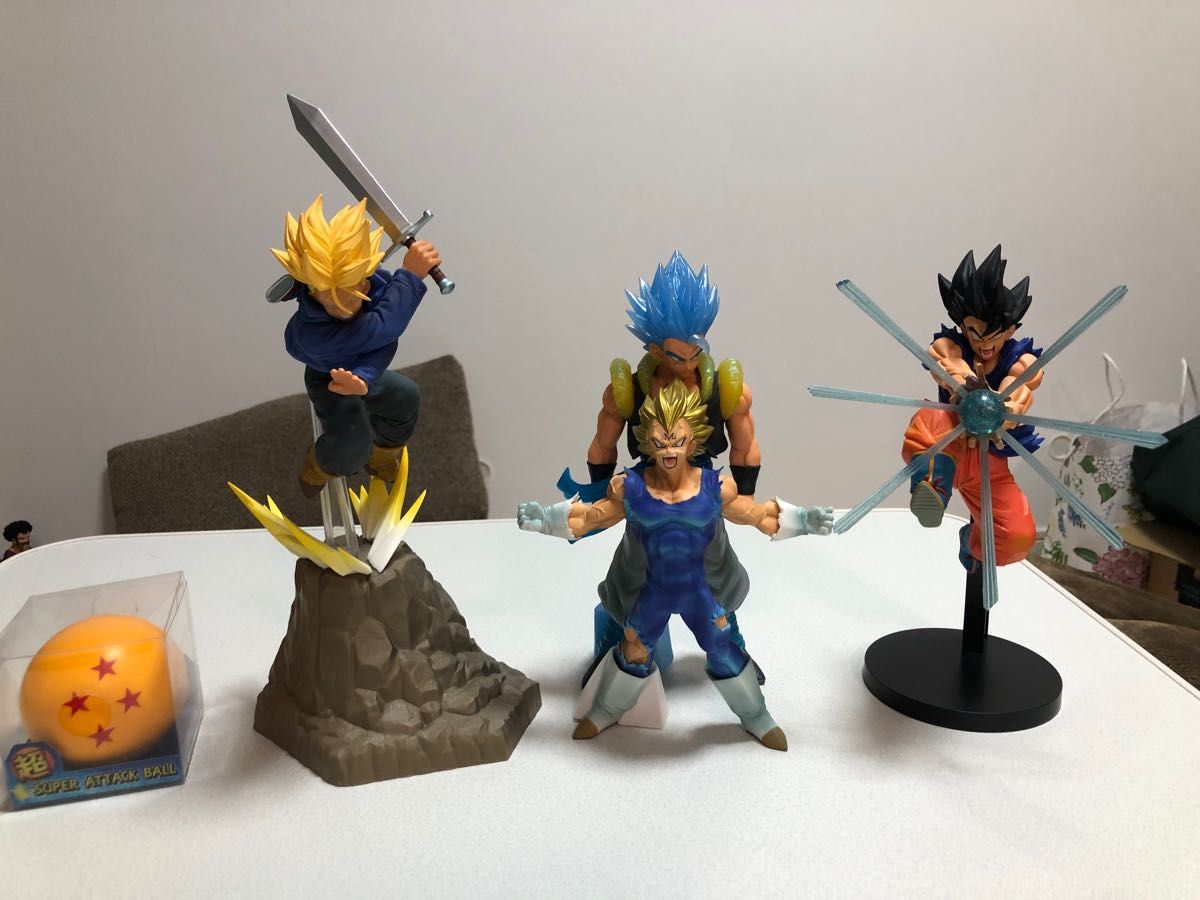 ドラゴンボール　フィギュア　トランクス　G×materia 孫悟空　べジータ　ゴジータ　4体　まとめ売り