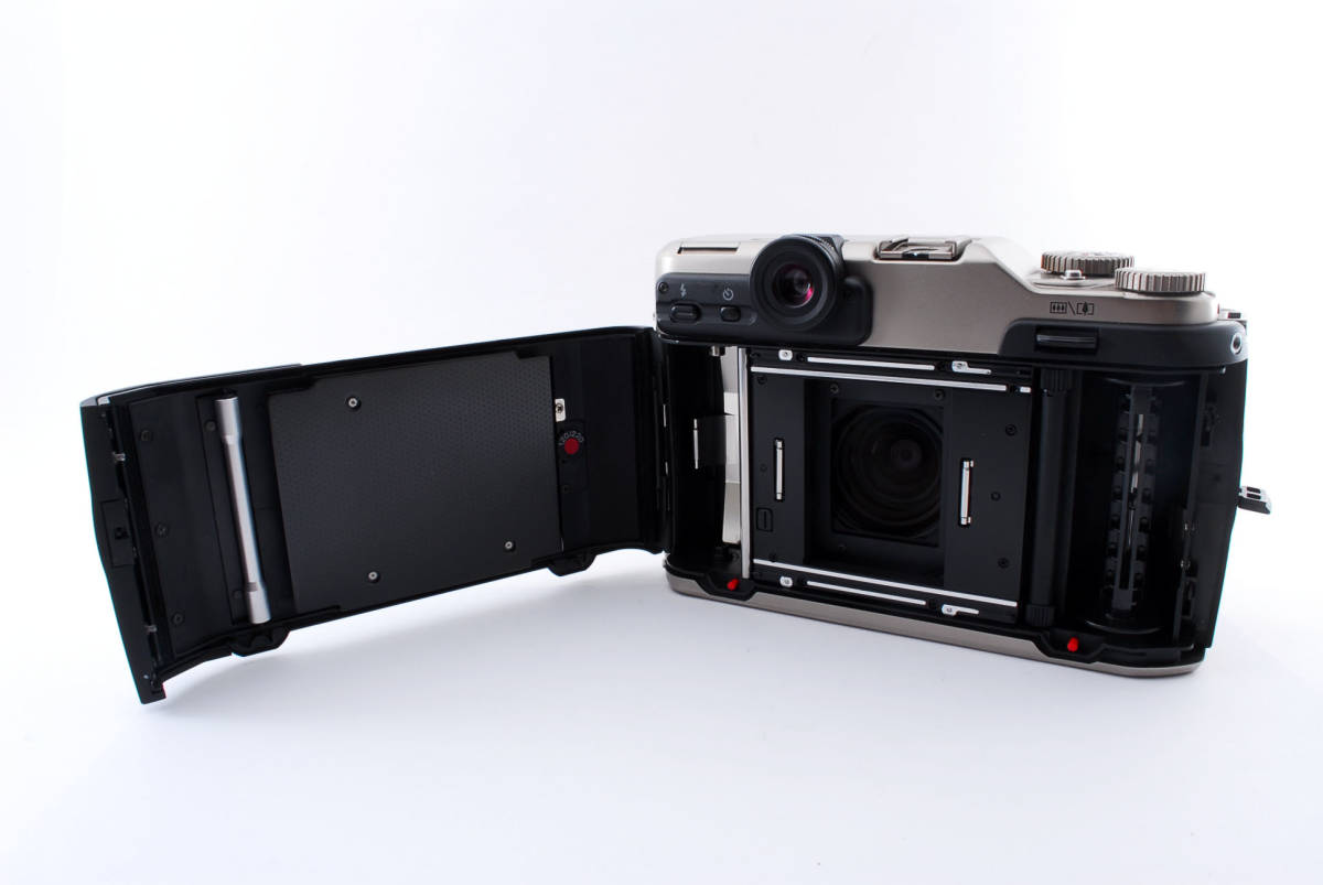 1円　【革ケース付　極上品】 Fujifilm フジフィルム GA645 Zi Proffesional　カメラ 取説＆電池付属　同梱可能　#7009 - 6