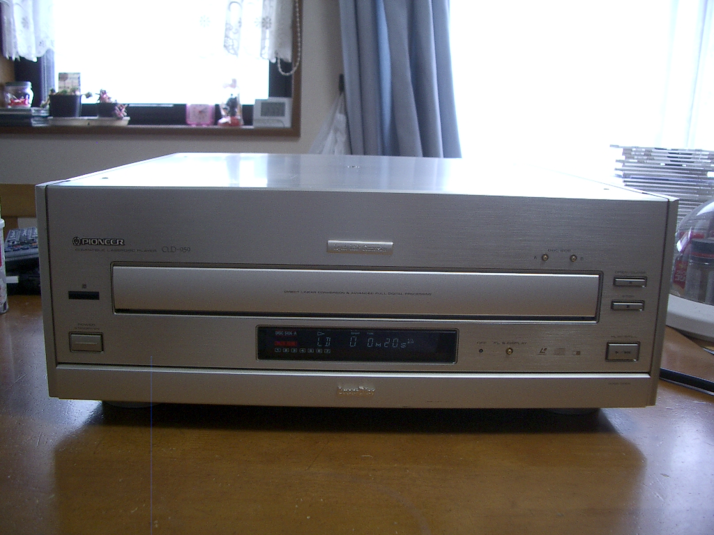 Ld player 5. Pioneer CLD-959. Pioneer CLD a100. LD Player Pioneer. Pioneer LD-s2.