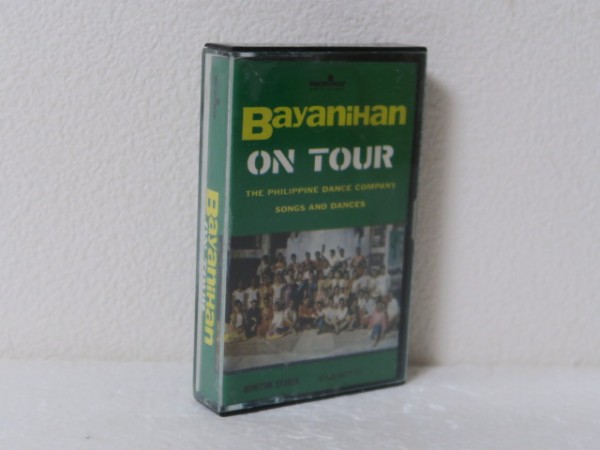  cassette tape *BAYANIHAN PHILIPPINE DANCE COMPANY Bayanihan On Tour ( Philippines )