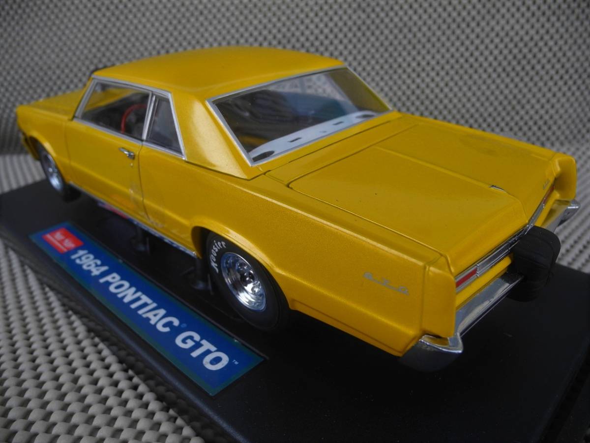 *1964 first generation Pontiac GTO modified * drug race *fa knee car *1/18* new goods unopened goods, yellow metallic 
