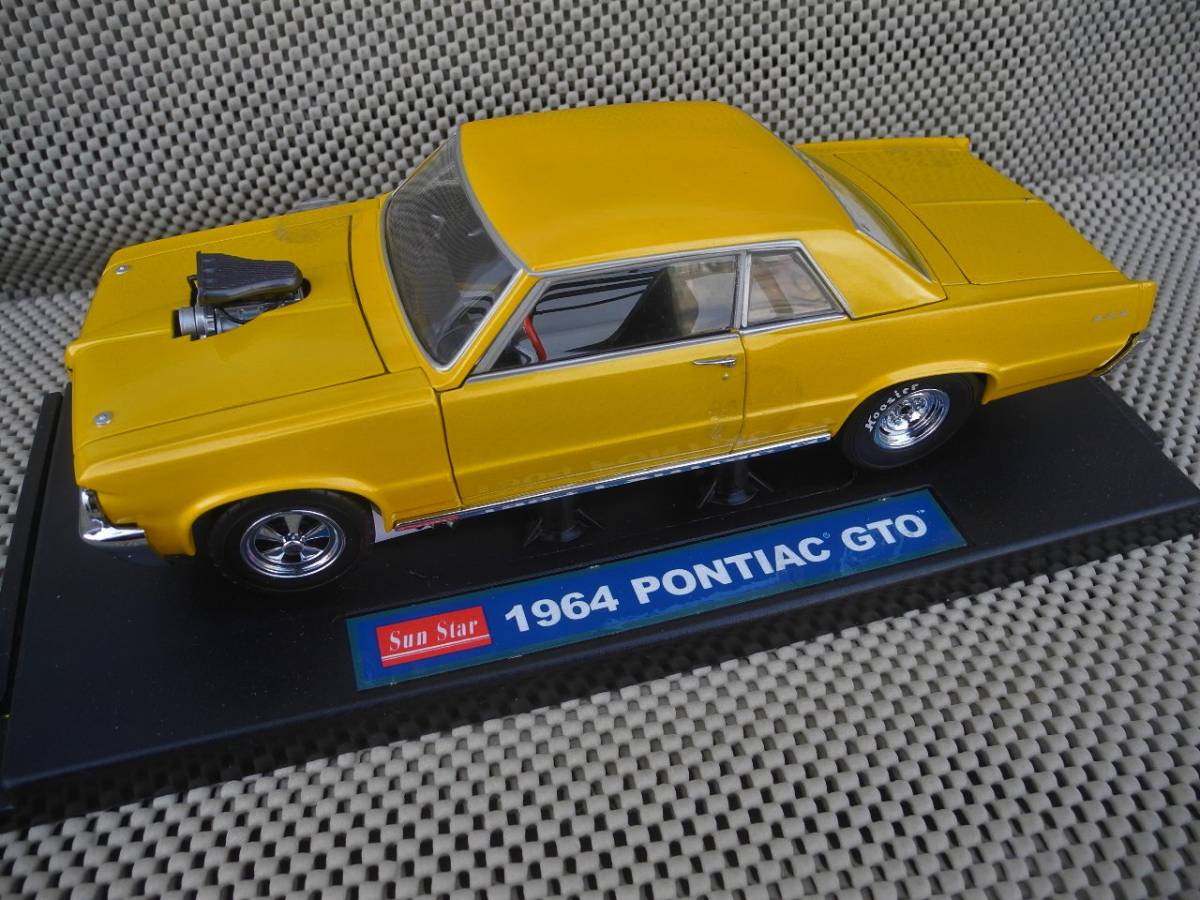 *1964 first generation Pontiac GTO modified * drug race *fa knee car *1/18* new goods unopened goods, yellow metallic 