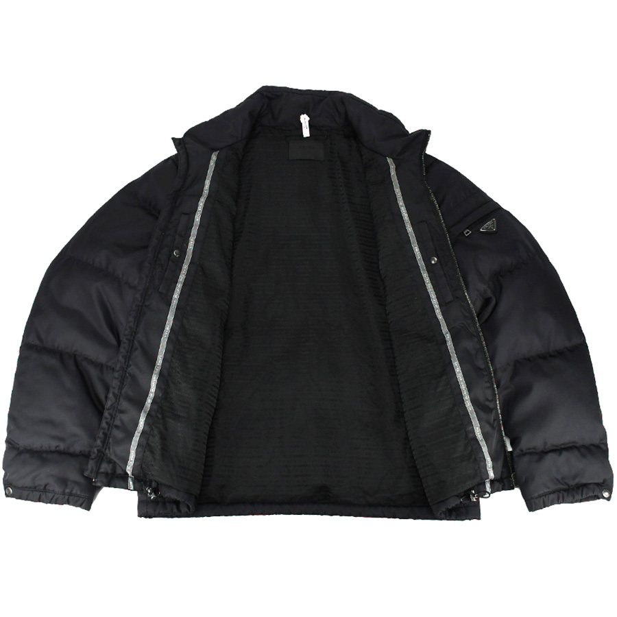 プラダ PRADA ダウンジャケット ブラック 黒 三角ロゴ トライアングルロゴ #52 メンズ アパレル 中古