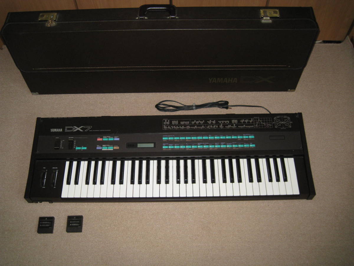 レア　凄いおまけ付 往年の名器 YAMAHA　特別仕様DX7 完動品　拡張ボード「Grey Matter E! 」