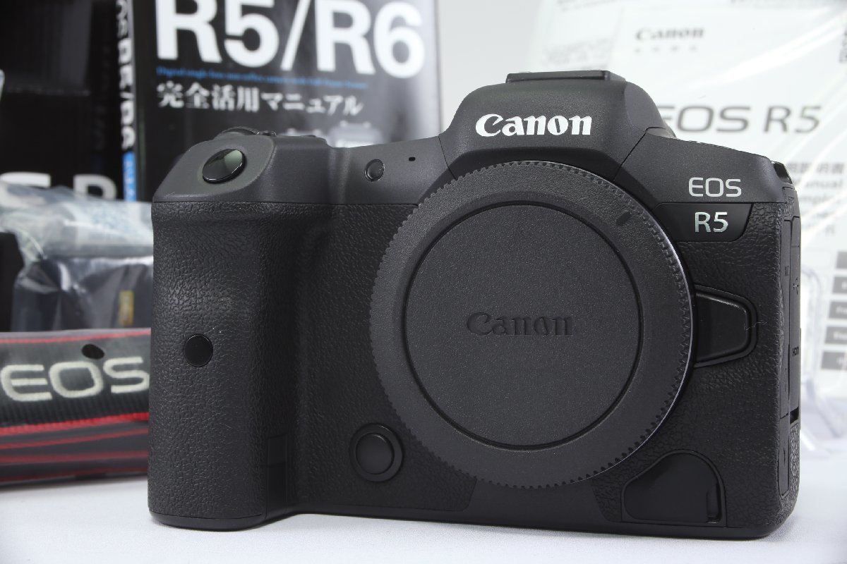 【 極美品 | 動作正常 】 Canon EOS R5 ボディ 【 シャッター数7000回 | バッテリー劣化なし | ムック本 追加付属 】