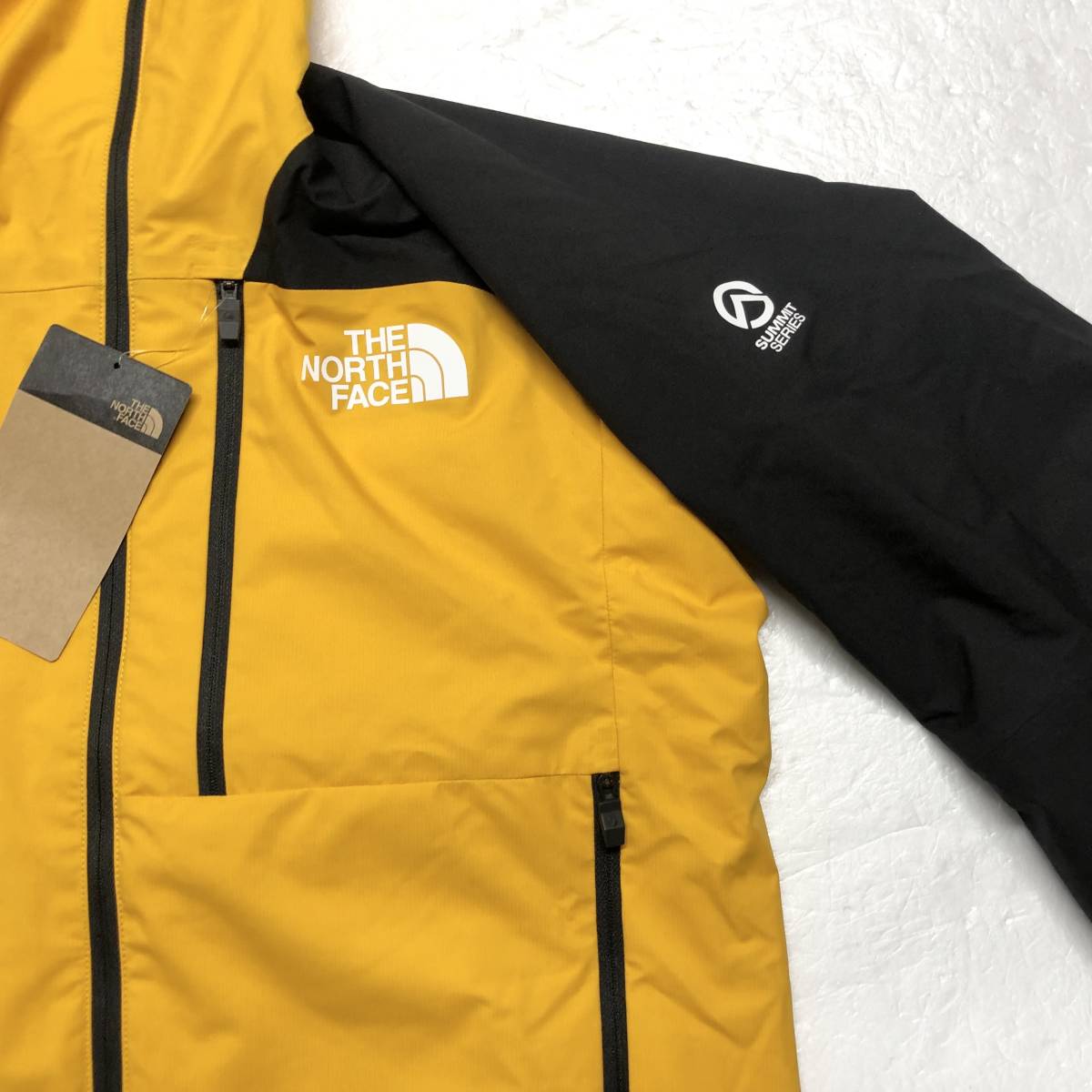 ○★新品未使用　THE NORTH FACE（ザ・ノース・フェイス）　フューチャーライト L5 ベントリックス ジャケット　S　ゴールド×ブラック★○_画像5