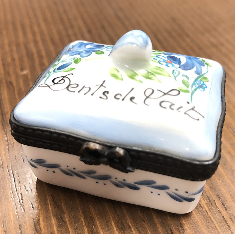 ◆◇LIMOGES 小物入れ 小箱 磁器 ピルケース リモージュ France フランス アンティーク◇◆_画像1