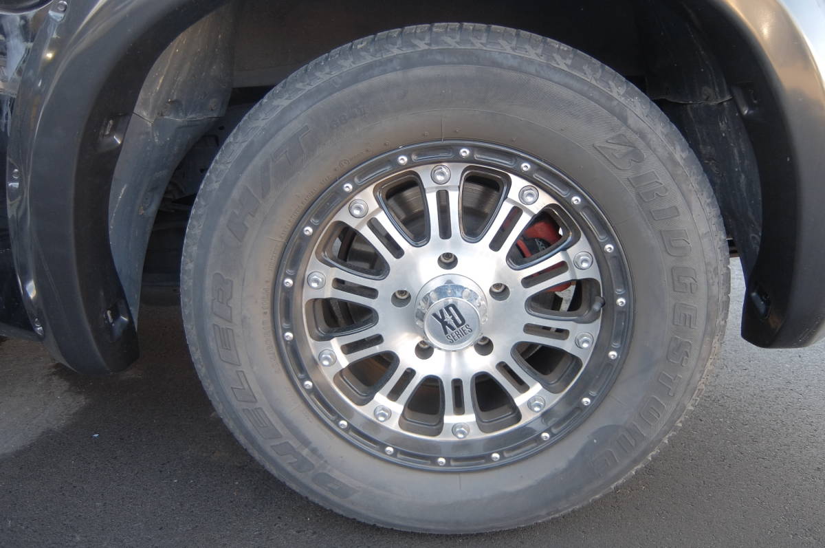 秀逸 ランクル セコイア タンドラ XD-SERIES 285 60R18 タイヤホイール