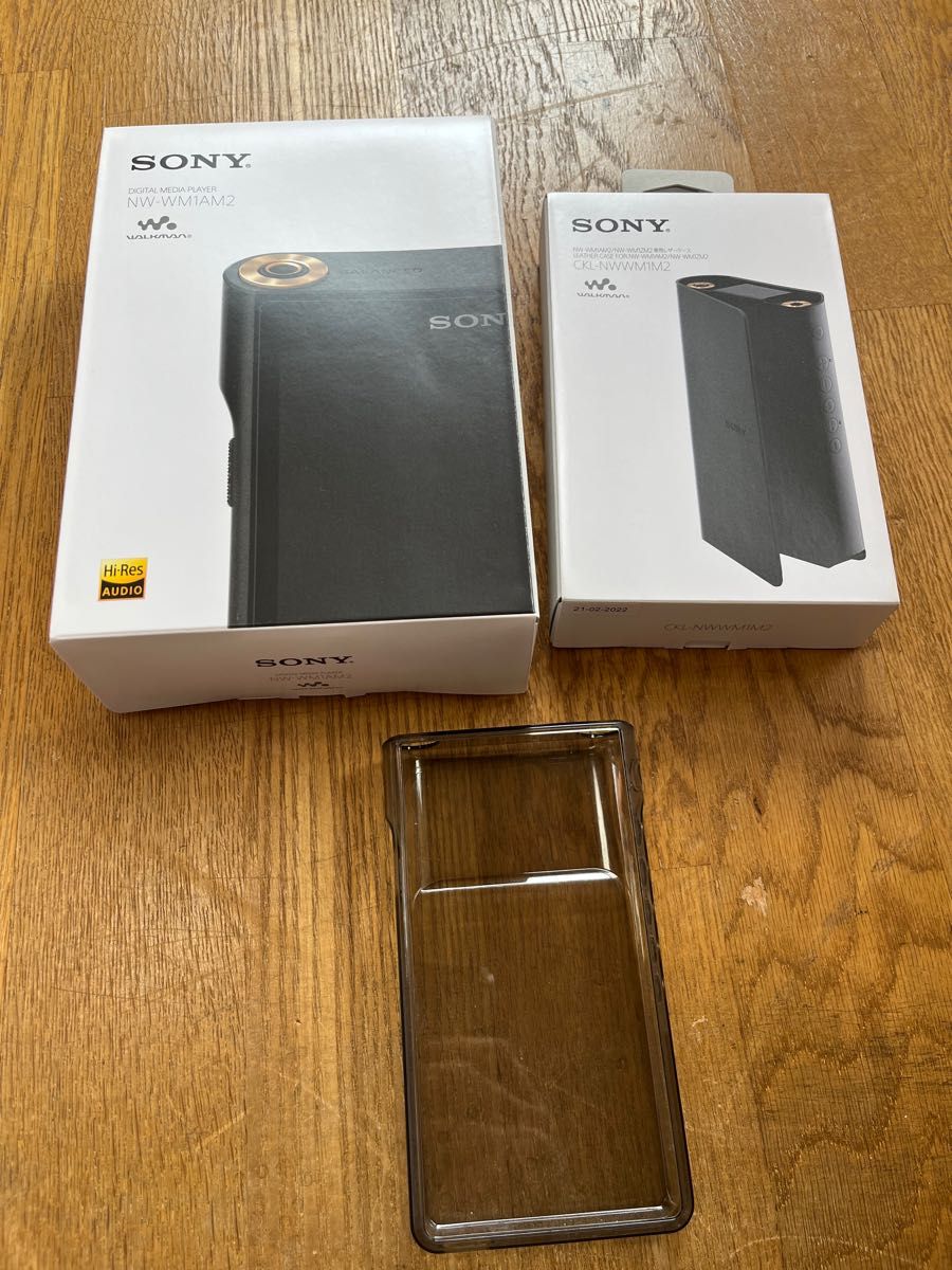 SONY NW-WM1AM2と純正レザーケース-