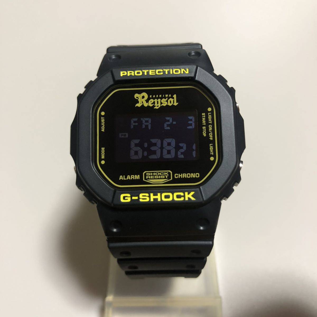 大人女性の × 【未使用】G-SHOCK 柏レイソル コラボ 限定 DW-5600 2017