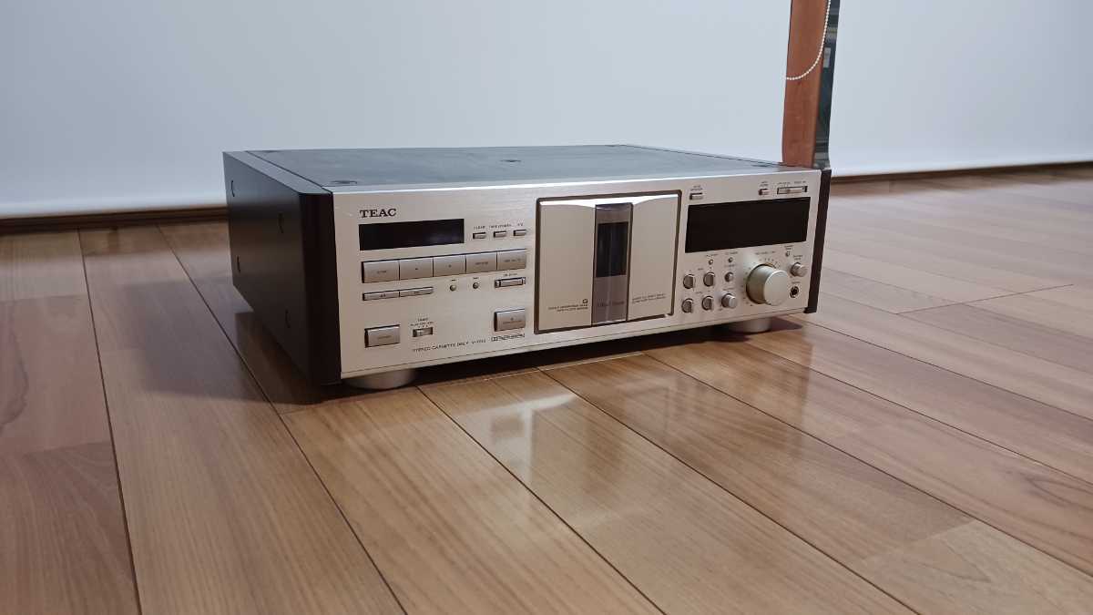 ☆美品☆　TEAC ティアック カセットデッキ V-7010　_画像1