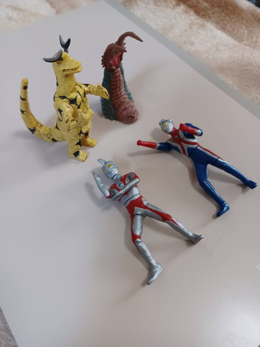  фигурка 4 body Ultraman Ace, Ultraman Dyna, Eleking,tsu Inte -ru высота 6cm