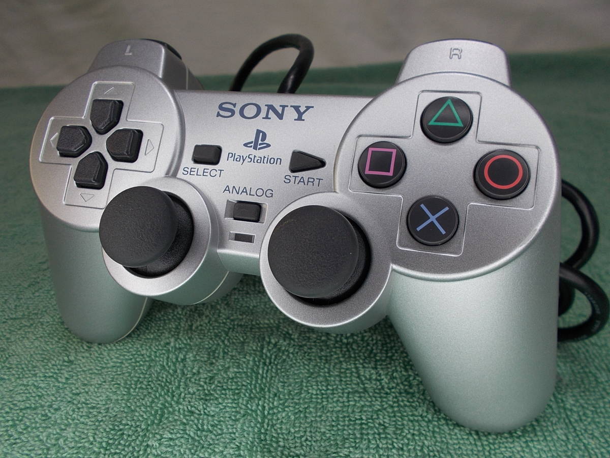 PS2 薄型 銀 レンズ新品 箱付【リング傷対策 分解メンテ 90日 PS2 薄型 銀 レンズ新品 箱付【リング傷対策 分解メンテ 90日