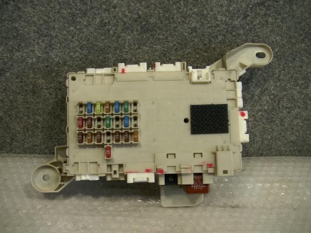 レクサス SC UZZ40 運転席側ジャンクションボックス右_画像2