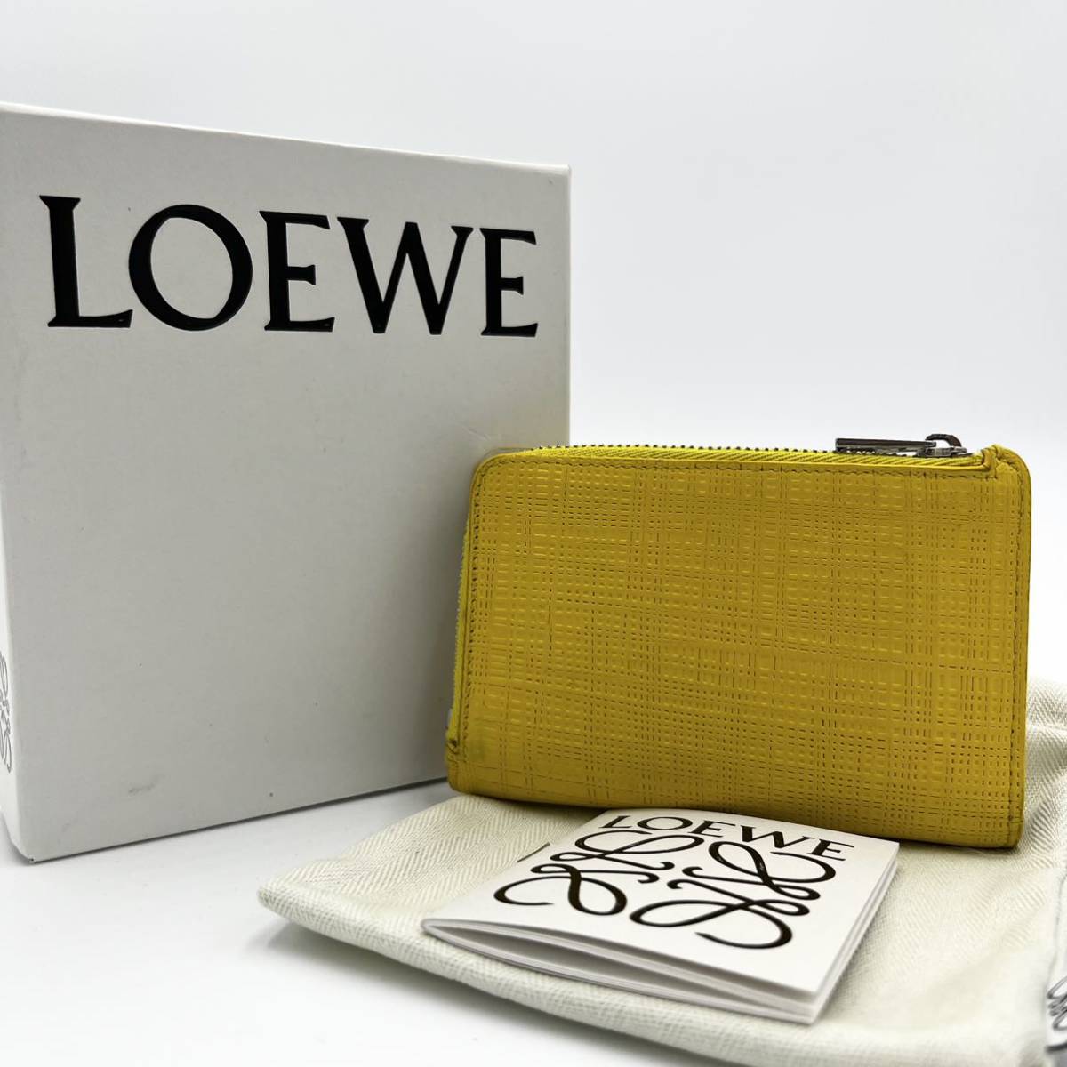 【美品】LOEWE ロエベ リネン 二つ折り財布 ウォレット wallet ミニ財布 mini コンパクト カードケース コインケース アナグラム  黄色 革