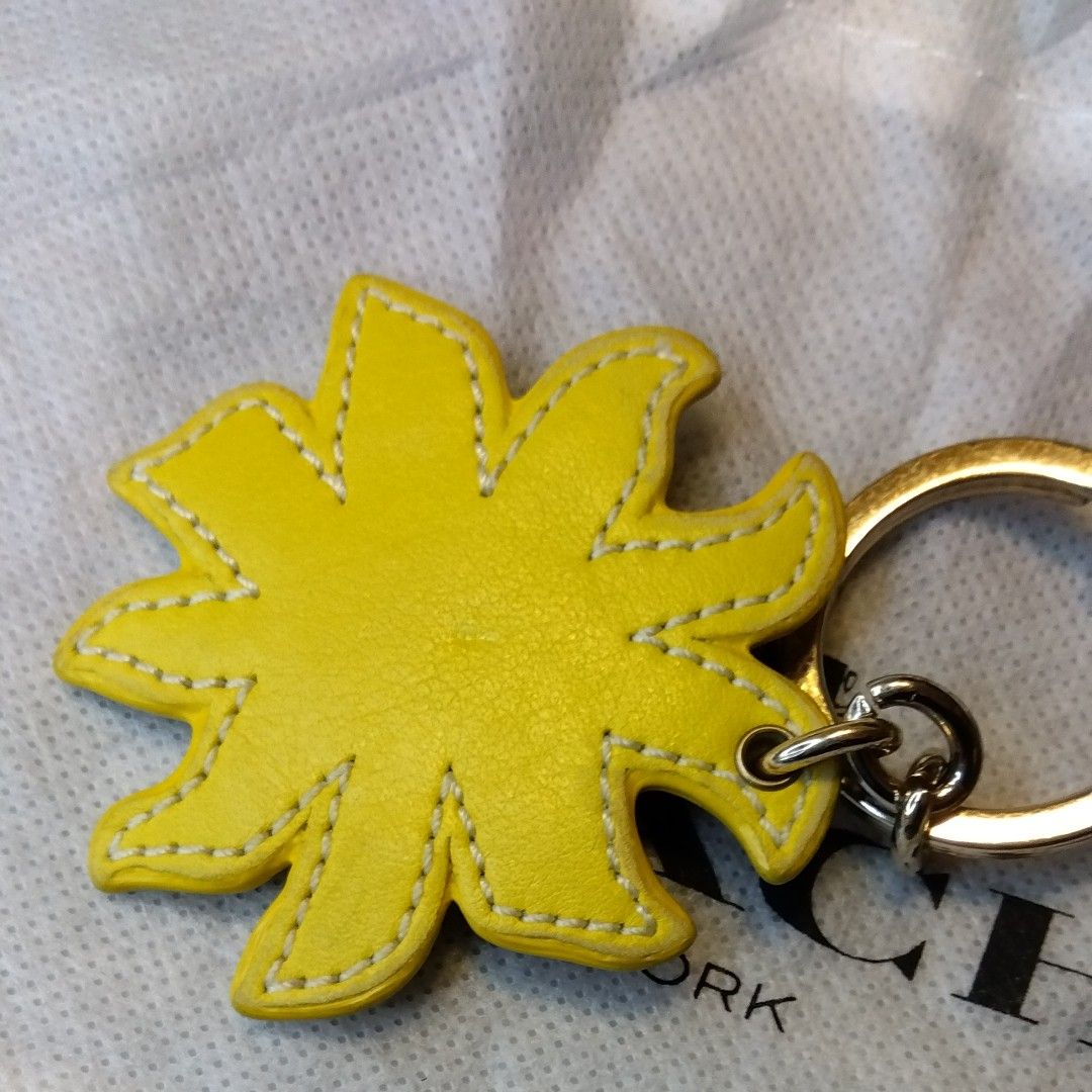コーチ COACH 太陽モチーフ レザーキーホルダー/チャーム【美品 コーチ COACH 太陽モチーフ レザーキーホルダー/チャーム【美品
