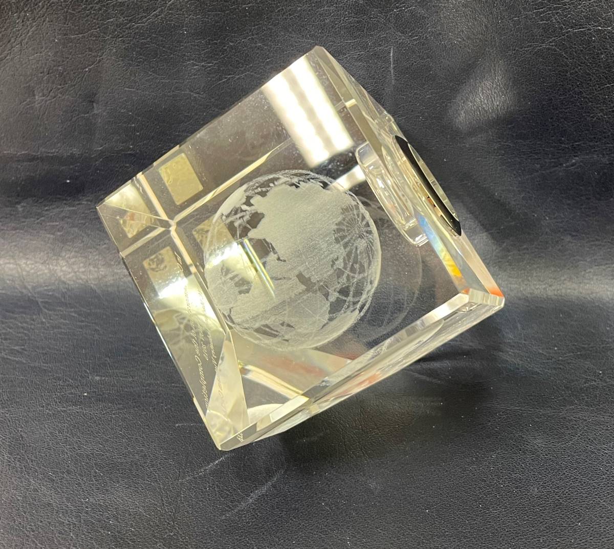 ☆【GLASS WORKS NARUMI 置時計 地球儀 重さ 673.5ｇ】インテリア /光学ガラス /Desk Clock /キューブクロック /N52-387