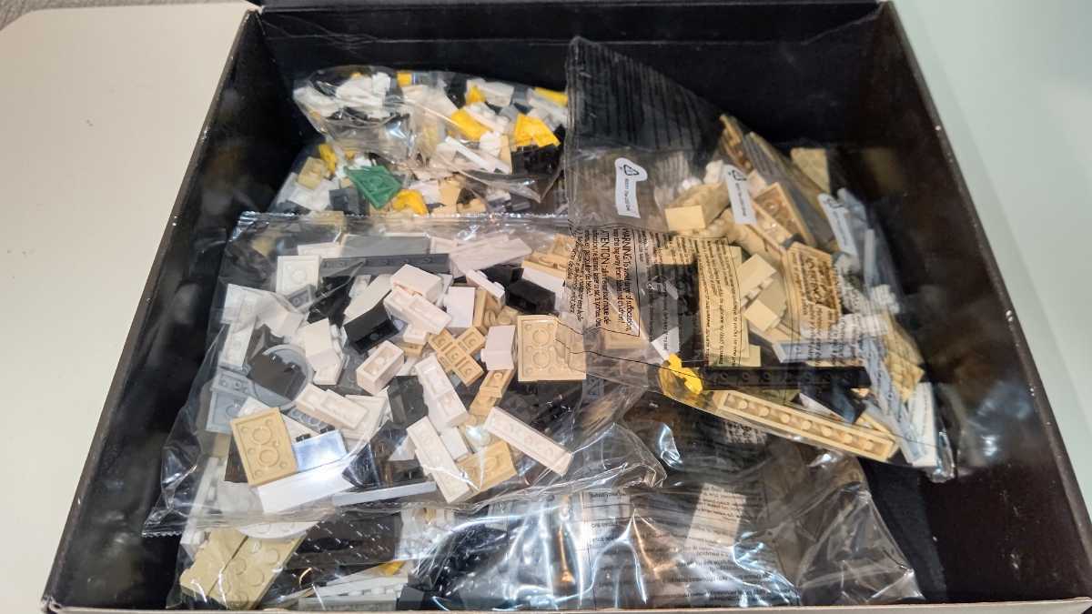 レゴ　LEGO　アーキテクチャー　21035　ソロモン・R・グッゲンハイム美術館　廃盤品　内袋未開封　１円〜　送料無料_画像8