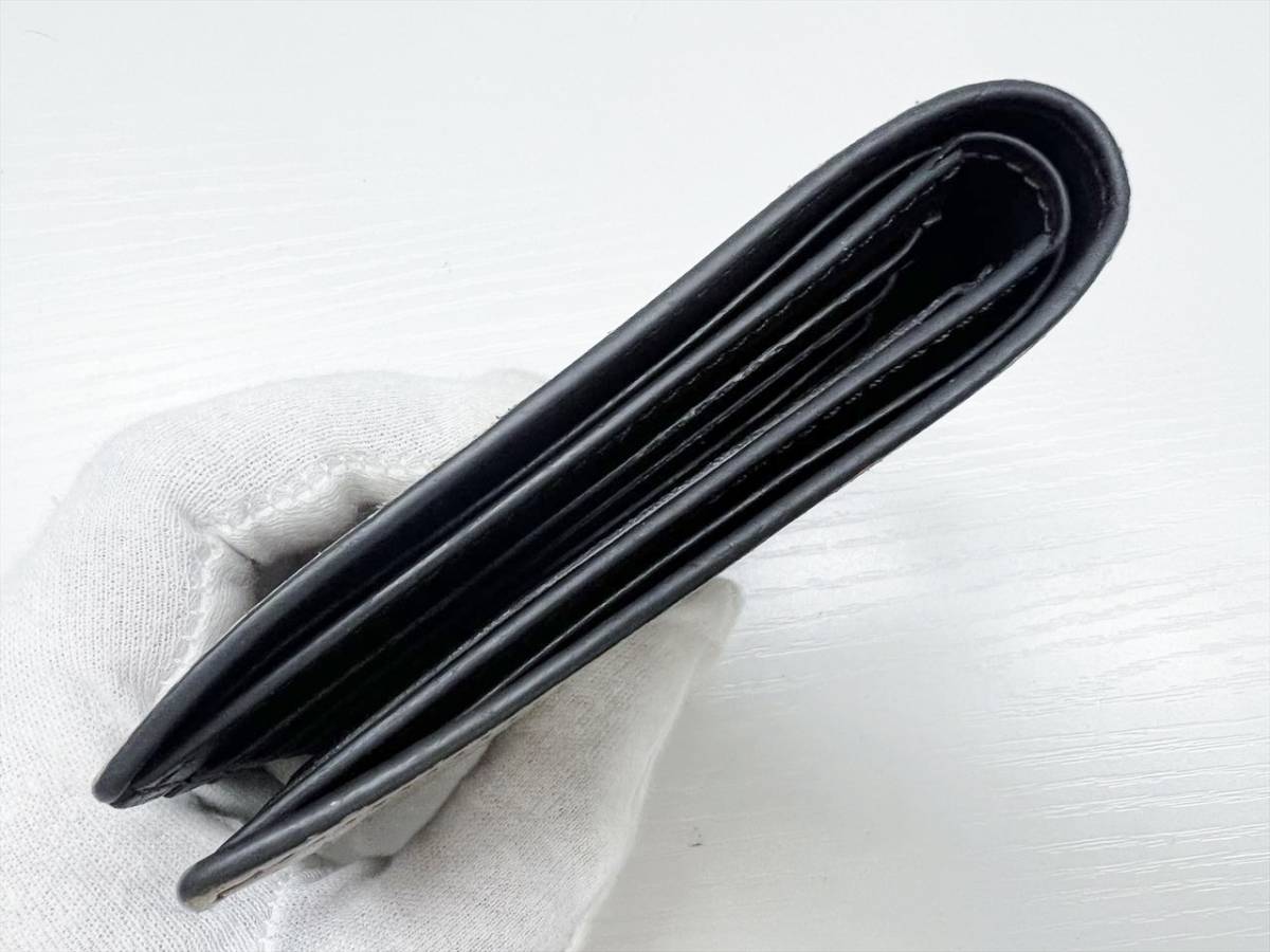 1601 ベルルッティ 二つ折り財布 エッセンシャルエピュール コイン