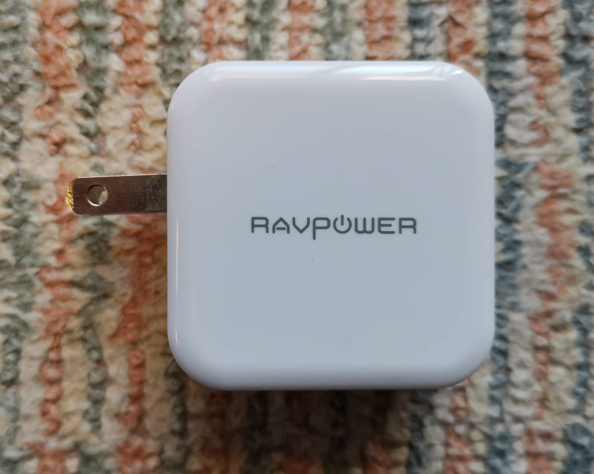 中古美品　RAVPOWER USB-A 2ポート充電器_画像4