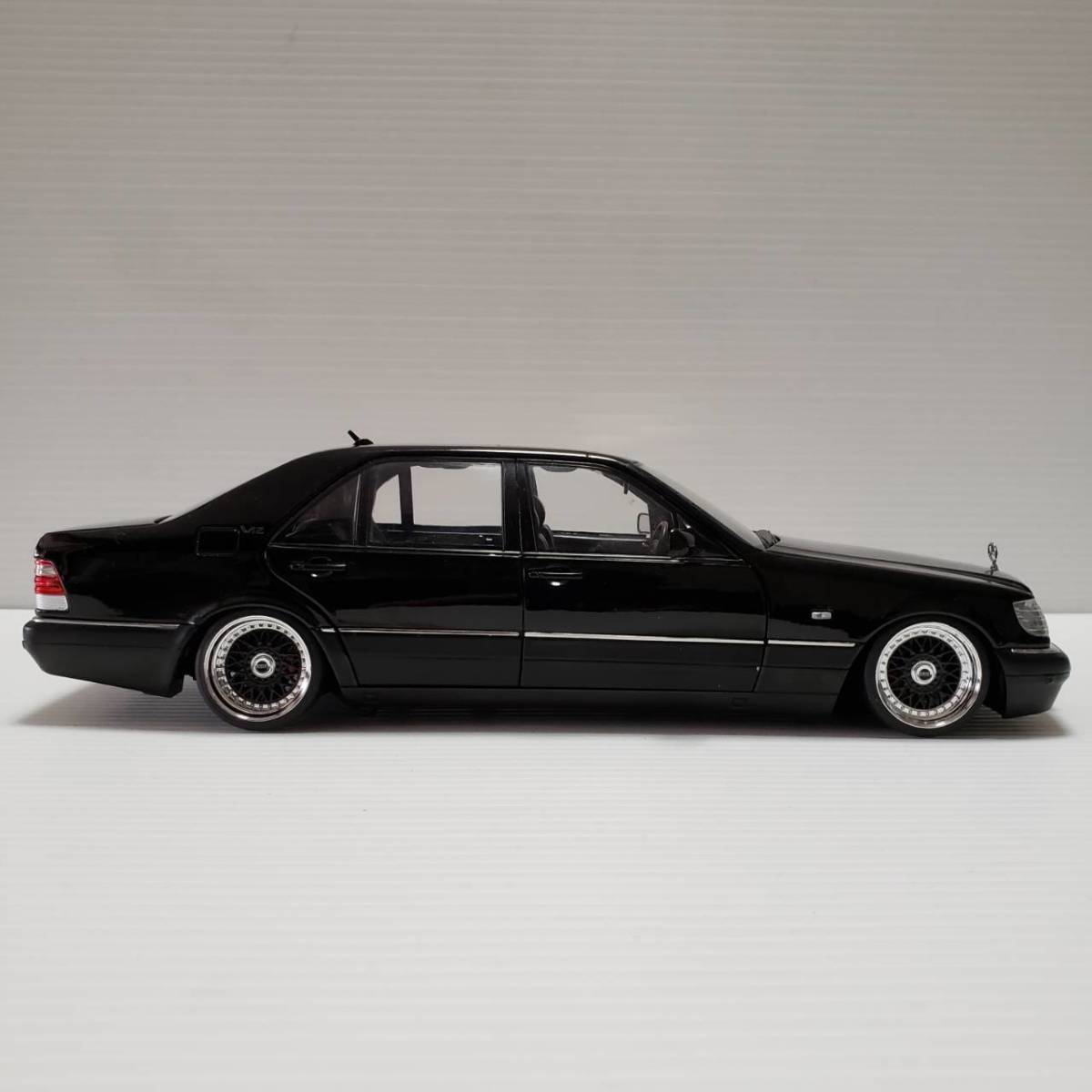 1/18 メルセデスベンツ S600 V12 W140 カスタム | inmarco.ae
