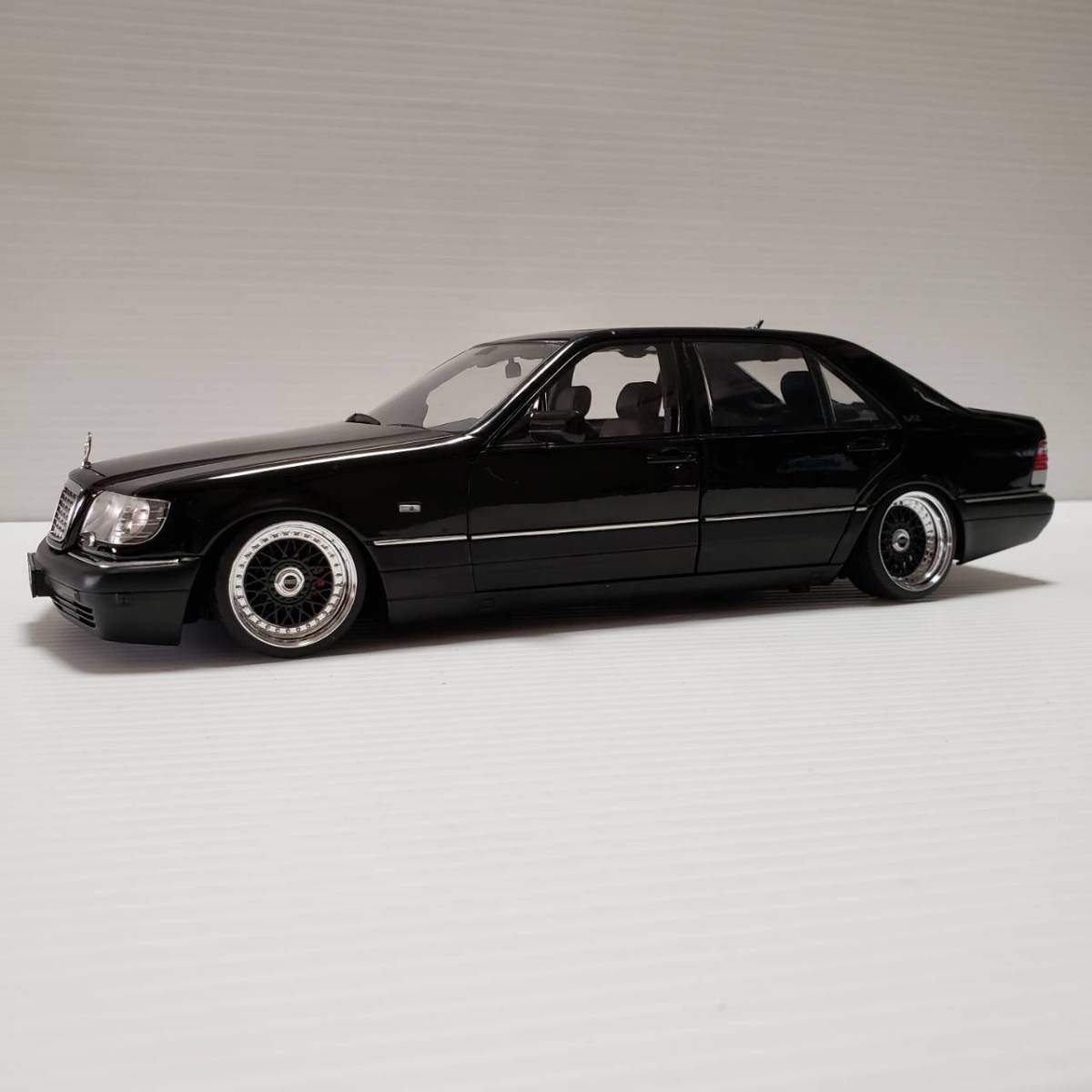 1/18 メルセデスベンツ S600 V12 W140 カスタム | inmarco.ae