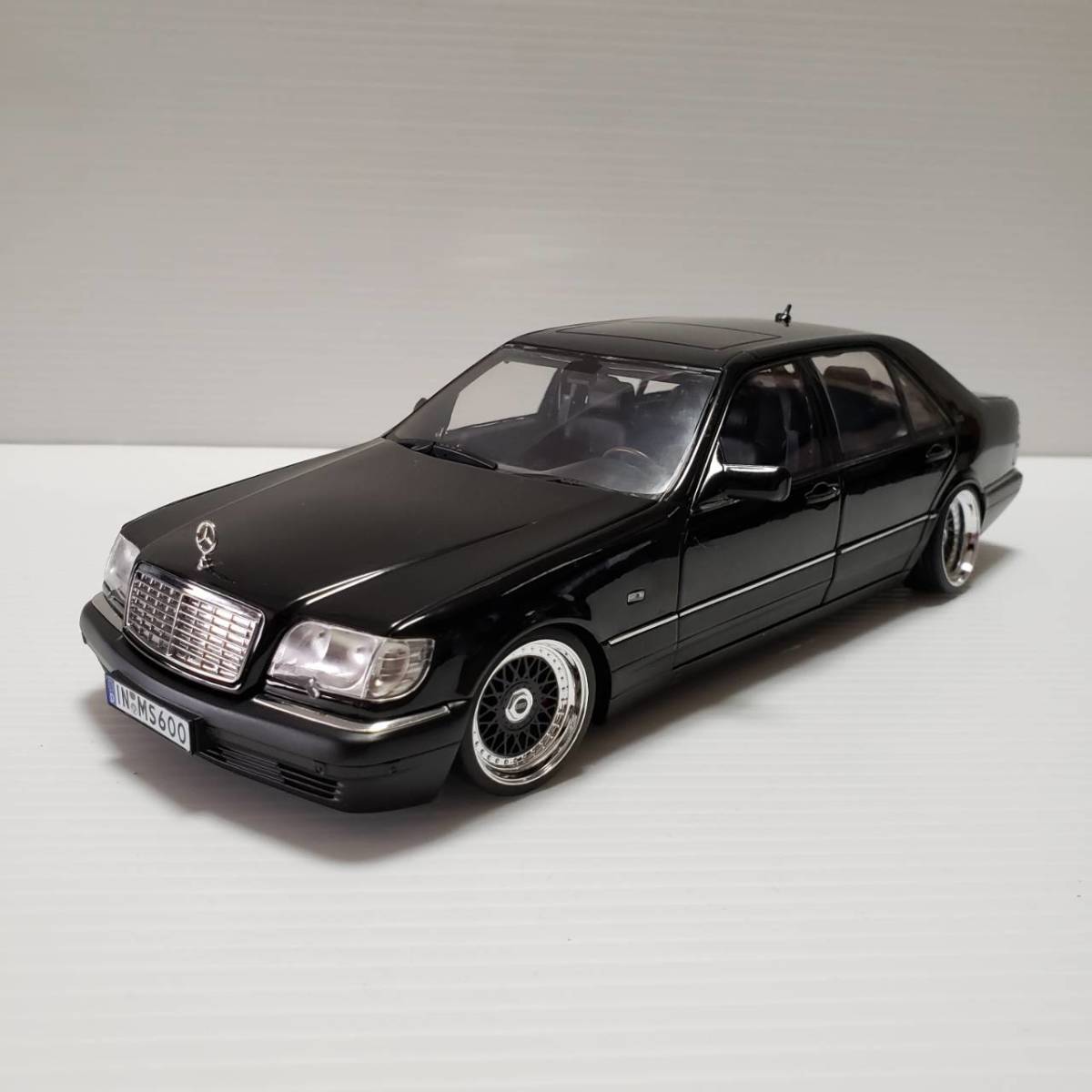 1/18 メルセデスベンツ S600 V12 W140 カスタム | inmarco.ae
