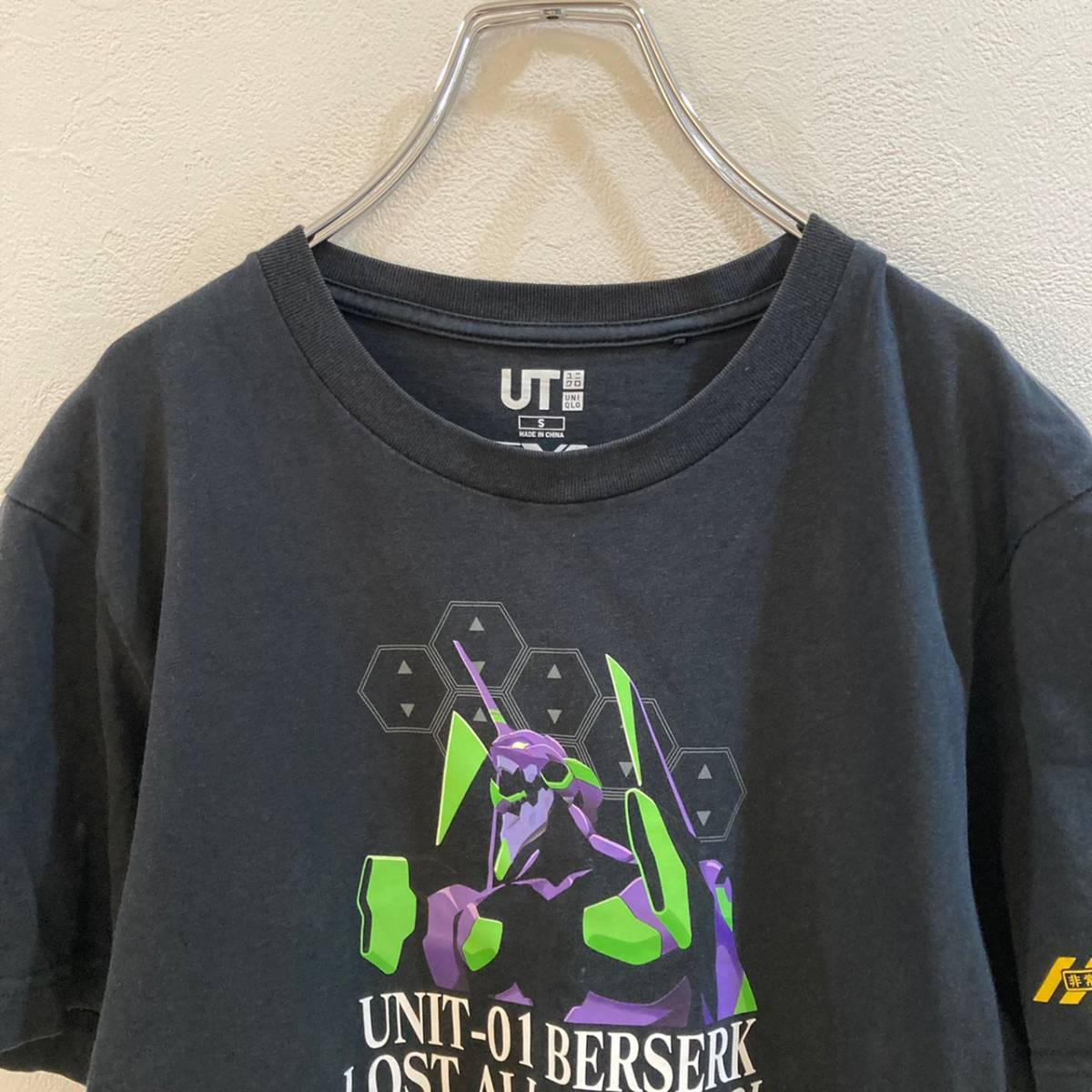 エヴァンゲリオン★UNIQLO/ユニクロ 半袖 Tシャツ UNIT-01 BERSERK ブラック 黒 メンズ S　初号機_画像3