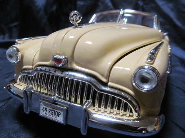 何でも揃う 《全国一律送料800円》◆超希少 Master Road Buick ベージュ色 1949年 ビュイックロードマスター 1/18 ジョニーライトニング