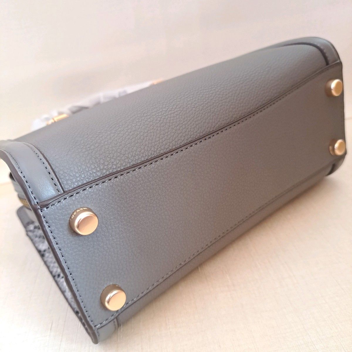 最新作】グレースキャリーオール COACH バッグ ハンドバッグ 最新作】グレースキャリーオール COACH バッグ ハンドバッグ