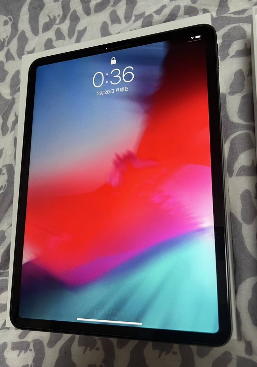 Apple iPad Pro 11インチ　第2世代　128GB スペースグレー 完品！新品同様！付属品未使用！充電回数 9回！