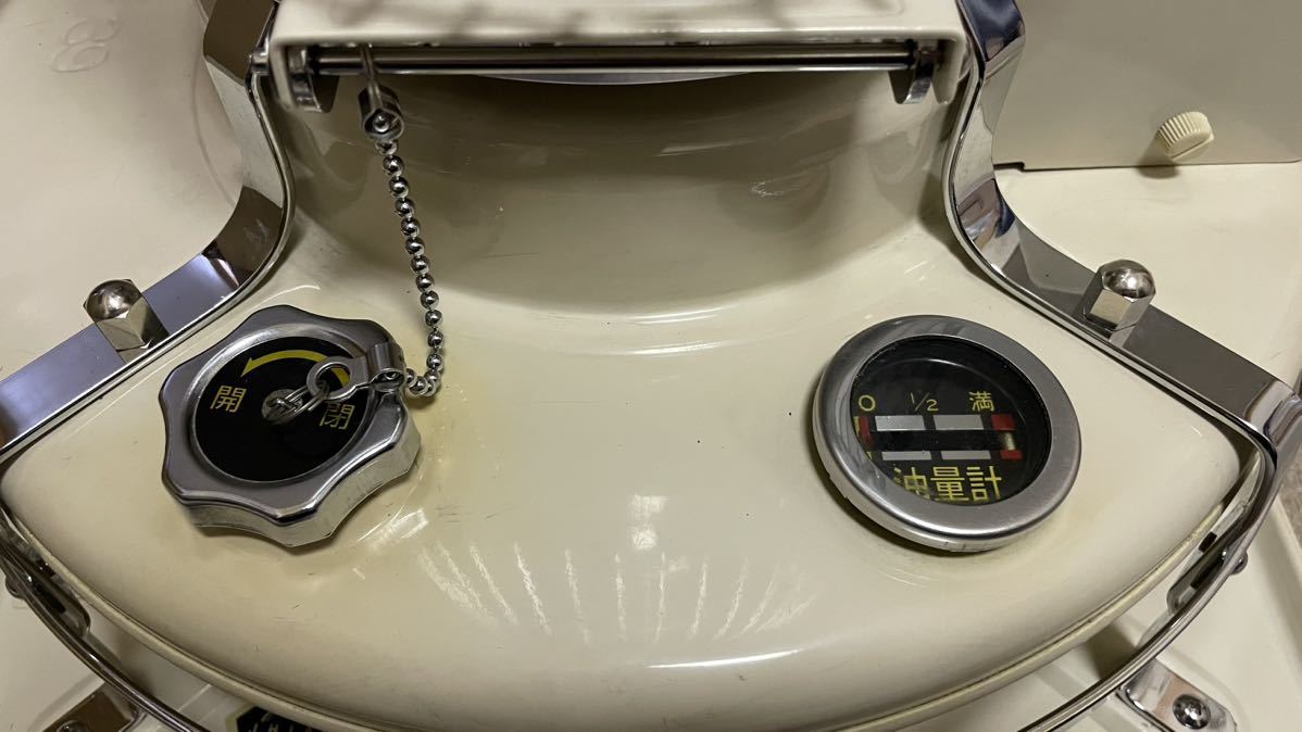 アラジン石油ストーブ ホワイト2014年製 BF3907 極上 メーカー整備品